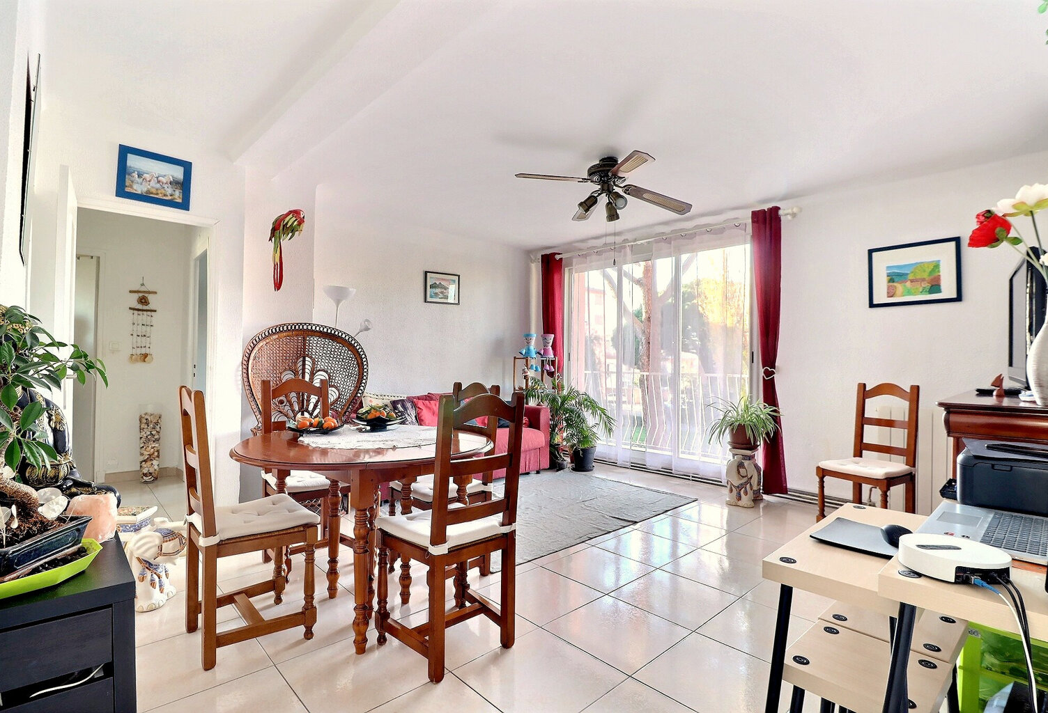 VENTE EN EXCLUSIVITE - SAINT-RAPHAËL - APPARTEMENT 3 PIECES DE 58.25M2 AVEC PARKING PROCHE CENTRE-VILLE — photo 1