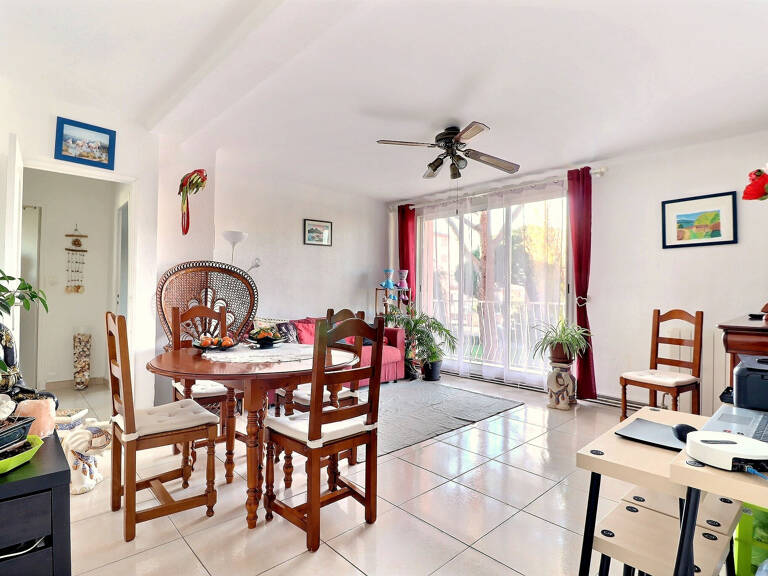 VENTE EN EXCLUSIVITE - SAINT-RAPHAËL - APPARTEMENT 3 PIECES DE 58.25M2 AVEC PARKING PROCHE CENTRE-VILLE — photo 1