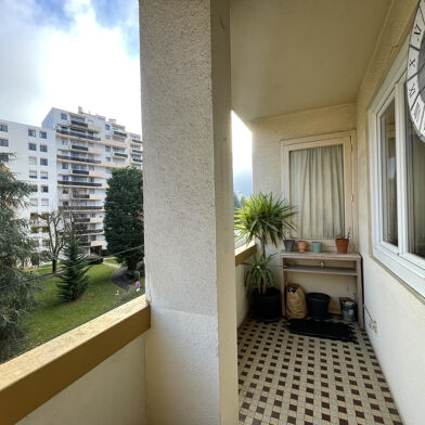 Appartement 4 pièces 136000 €