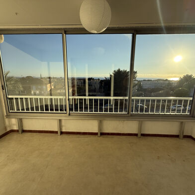 Appartement 2 pièces 743 €