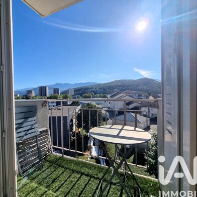 Appartement 4 pièces 770 €