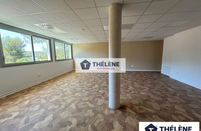 IMMEUBLE DE BUREAUX  à LOUER — photo 2