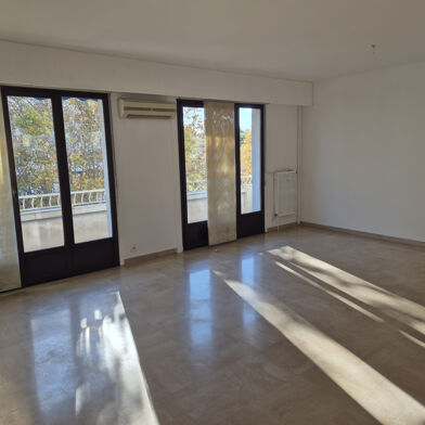 Appartement 3 pièces 1090 €