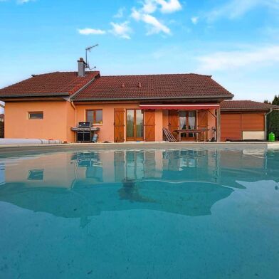 Maison 6 pièces 300000 €