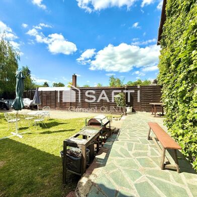 Maison 8 pièces 300000 €