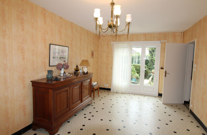 Maison familiale 101 m2   Tours Nord, secteur du Maine Type — photo 2