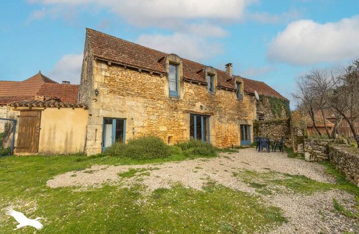 Maison en pierre de 3 pièces principales — photo 2