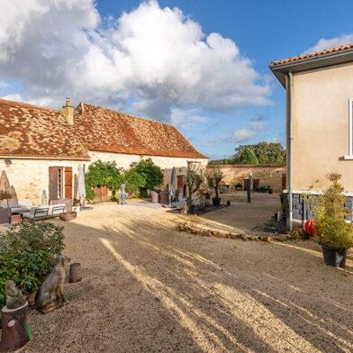 Maison 8 pièces 575850 €