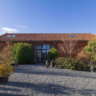 Maison 8 pièces 575850 €