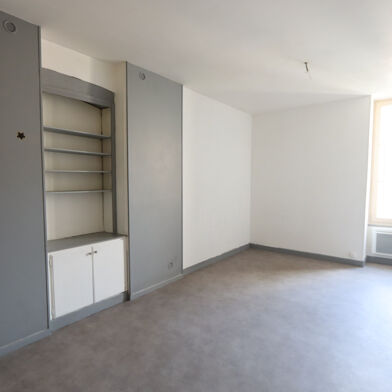Appartement 3 pièces 480 €