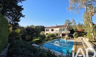 Maison 9 Pièces 330 m² à vendre à Vence (06140)