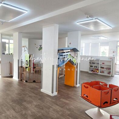 Commerce  480000 €