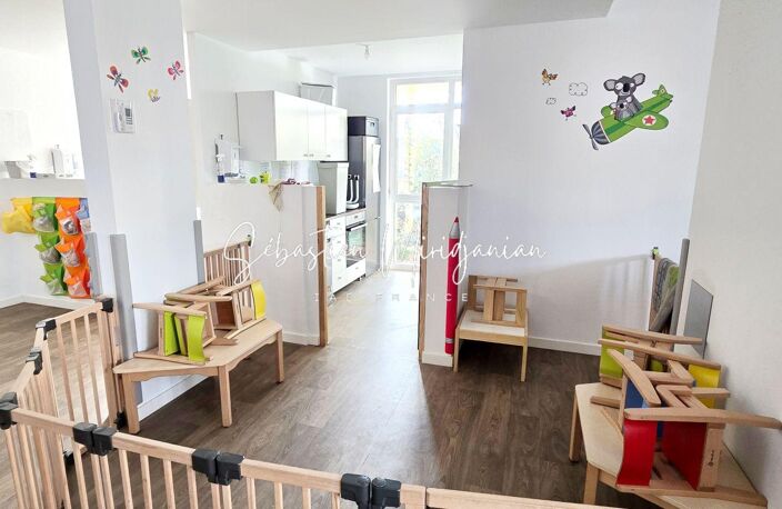 Vente Murs commerciaux 160 m&sup2; — photo 2