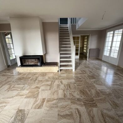 Maison 10 pièces 296000 €