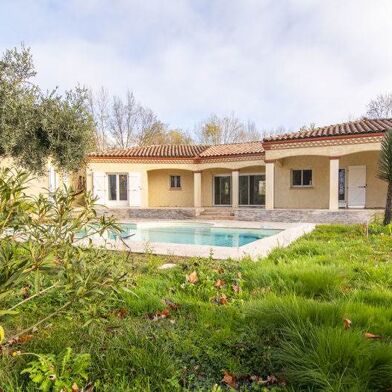 Maison 8 pièces 399000 €