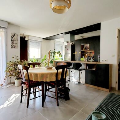 Appartement 4 pièces 225000 €