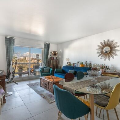 Appartement 3 pièces 530400 €