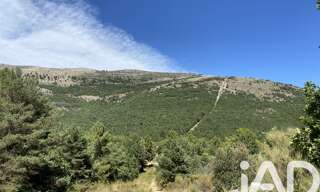 Terrain  28000 m² à vendre à Saint-Vallier-de-Thiey (06460)