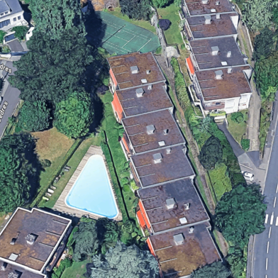 Appartement 6 pièces 2076 €