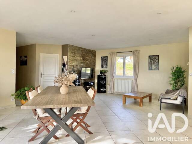 Vente Maison traditionnelle 5 pièces — photo du bien