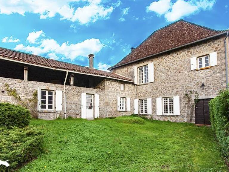 Maison en pierre de 6 pièces principales — photo 1