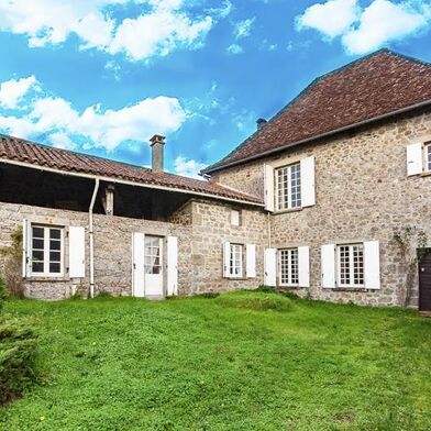 Maison 6 pièces 199716 €