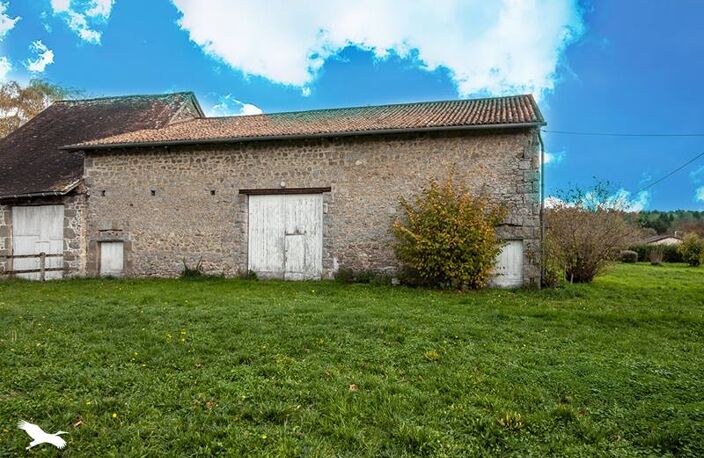 Maison en pierre de 6 pièces principales — photo 2