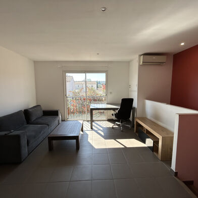 Appartement 3 pièces 810 €