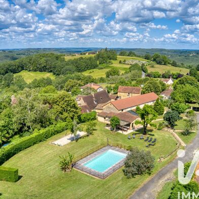 Maison 10 pièces 499000 €