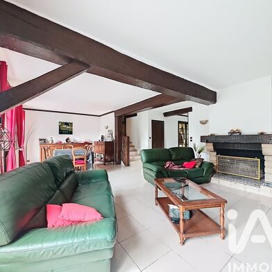 Maison 8 pièces 499000 €