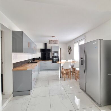 Maison 5 pièces 275000 €