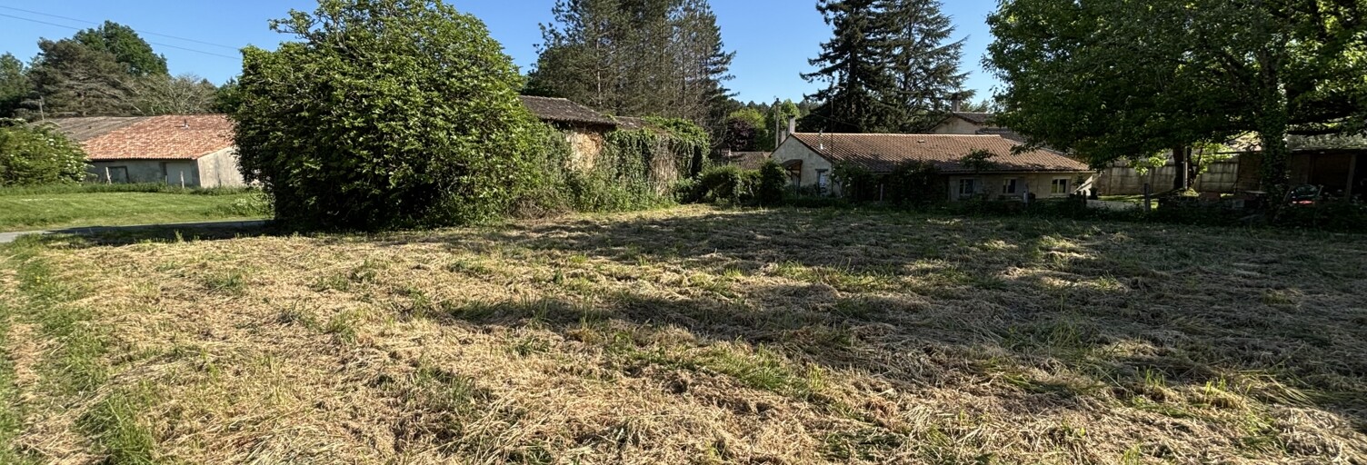 Terrain  1000 m² à vendre à Tizac-de-Lapouyade (33620)