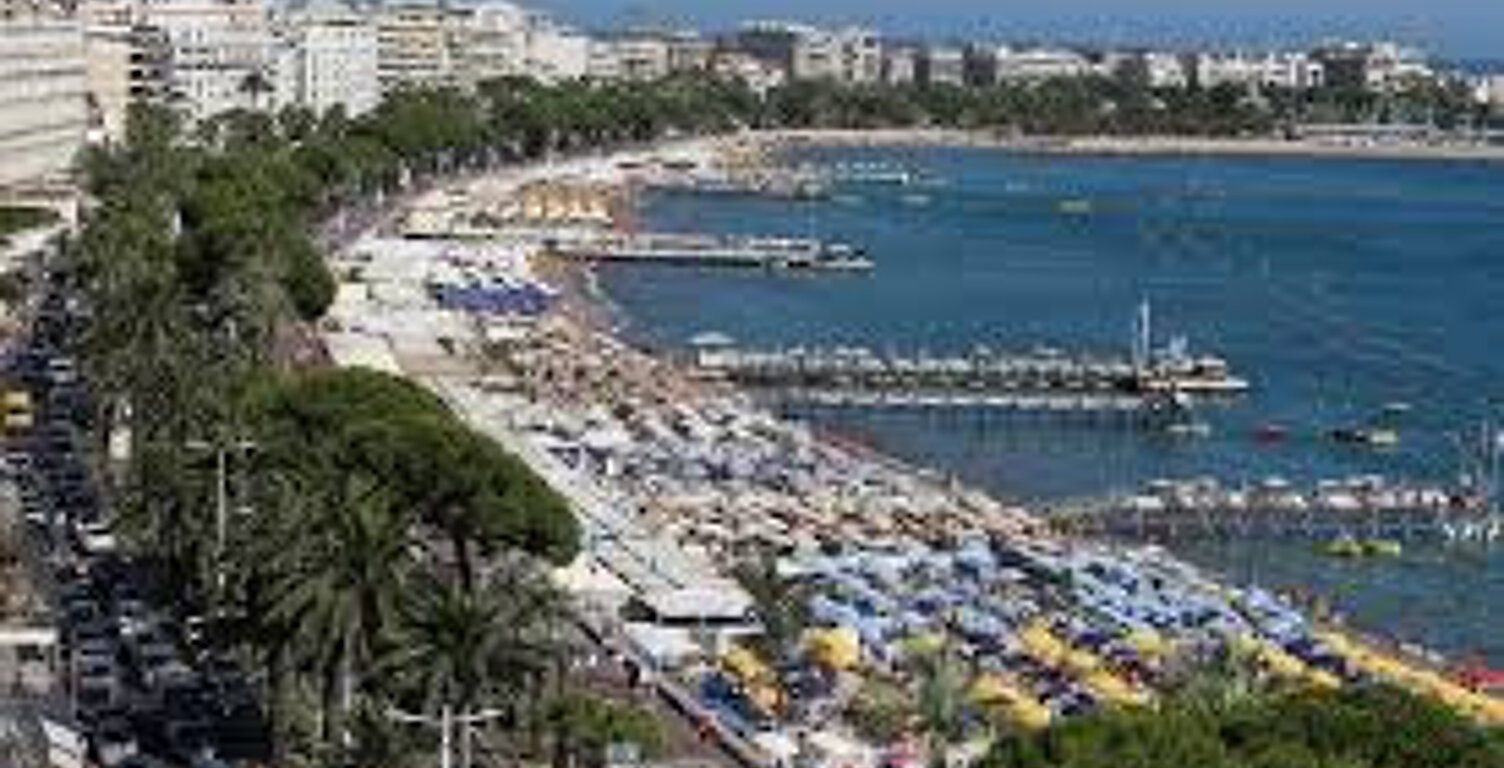 CANNES CENTRE MURS ET RESTAURANT 103m2 TERRASSE SUD — photo 1