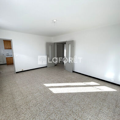 Appartement 3 pièces 750 €