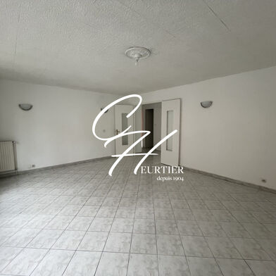 Appartement 3 pièces 800 €