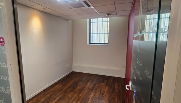 Local commercial 5 pièces  à vendre Jurançon 64110