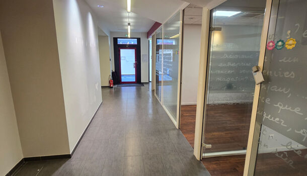 Local commercial 5 pièces  à vendre Jurançon 64110