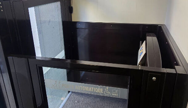 Local commercial 5 pièces  à vendre Jurançon 64110