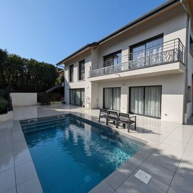 Maison 6 pièces 862000 €