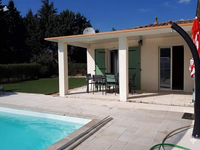 📍 Vallon-Pont-d'Arc – maison plain pied avec piscine sur1340m² de terrain — photo du bien