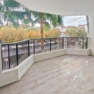 Appartement 3 pièces 1650 €