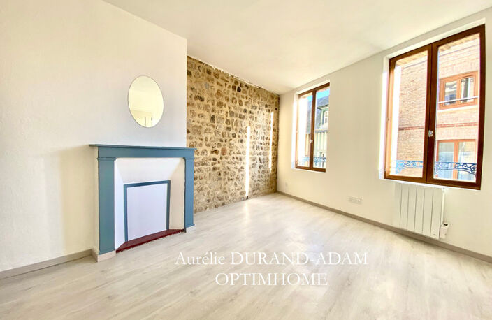 Exclusivité – Honfleur – Appartement rénové dans superbe copropriété historique - Balcon - Plein coeur Historique — photo 3