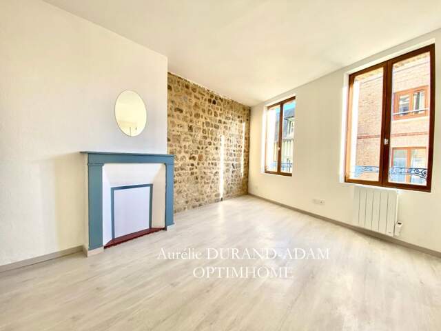 Exclusivité – Honfleur – Appartement rénové dans superbe copropriété historique - Balcon - Plein coeur Historique — photo du bien