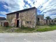 Grange de 170m2 avec dépendance de 20m2 sur une parcelle de terrain d’une surface de 653m2 — photo 4