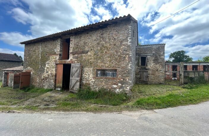 Grange de 170m2 avec dépendance de 20m2 sur une parcelle de terrain d’une surface de 653m2 — photo 4