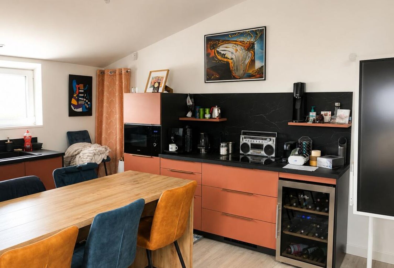 LAGORD – AUX PORTES DE LA ROCHELLE | MAISON DE CHARME AVEC PATIO – IDÉALE RÉSIDENCE PRINCIPALE OU ACTIVITÉ LIBÉRALE — photo 1