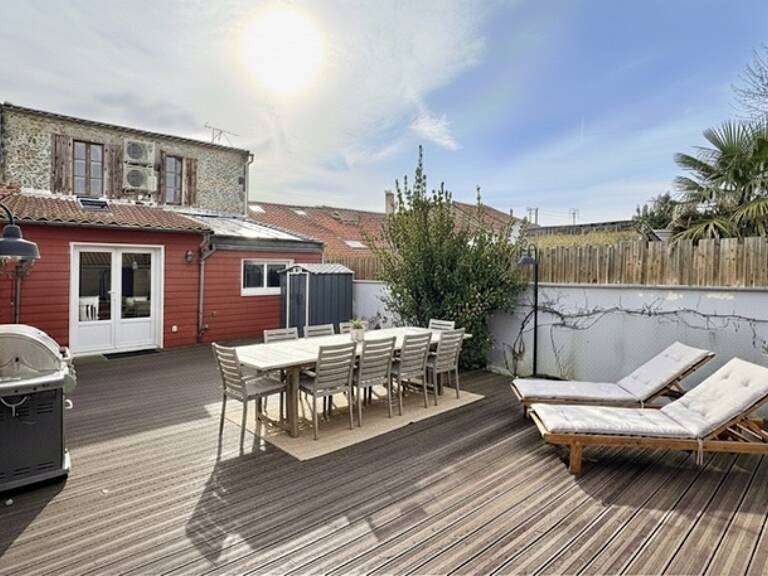 Maison familiale à vendre 6 pièces, 4 chambres + bureau – Proche gare & écoles – Grande terrasse – Garage – Dépendances – ROCHEFORT (17) — photo 1