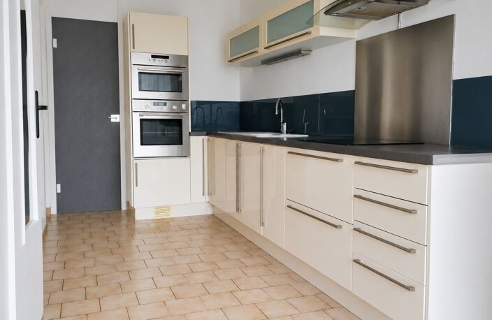 Roubaix – Appartement loué de 99 m² – 4 chambres avec balcon — photo 3