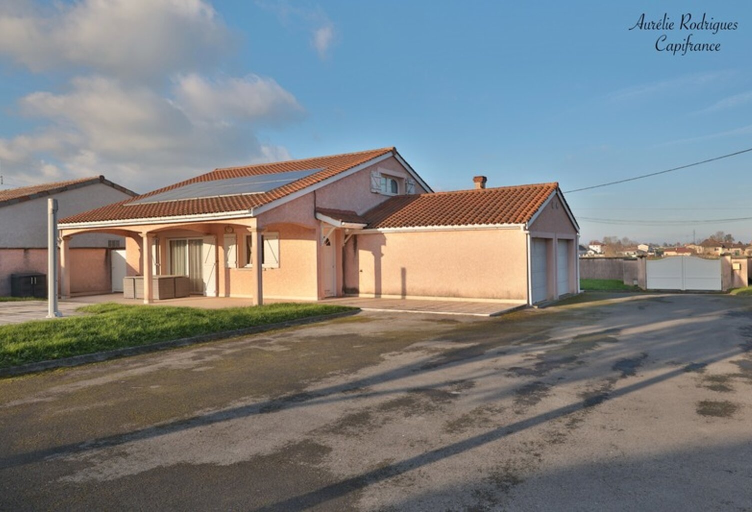 Maison à vendre 4 pièces SAINT MARTIN BELLE ROCHE (71) — photo 1
