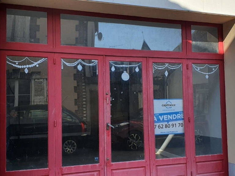 Dpt Yonne (89), à vendre BLENEAU  Garage 90m2 avec maison à rénover 6 pièces 130m2 — photo 1